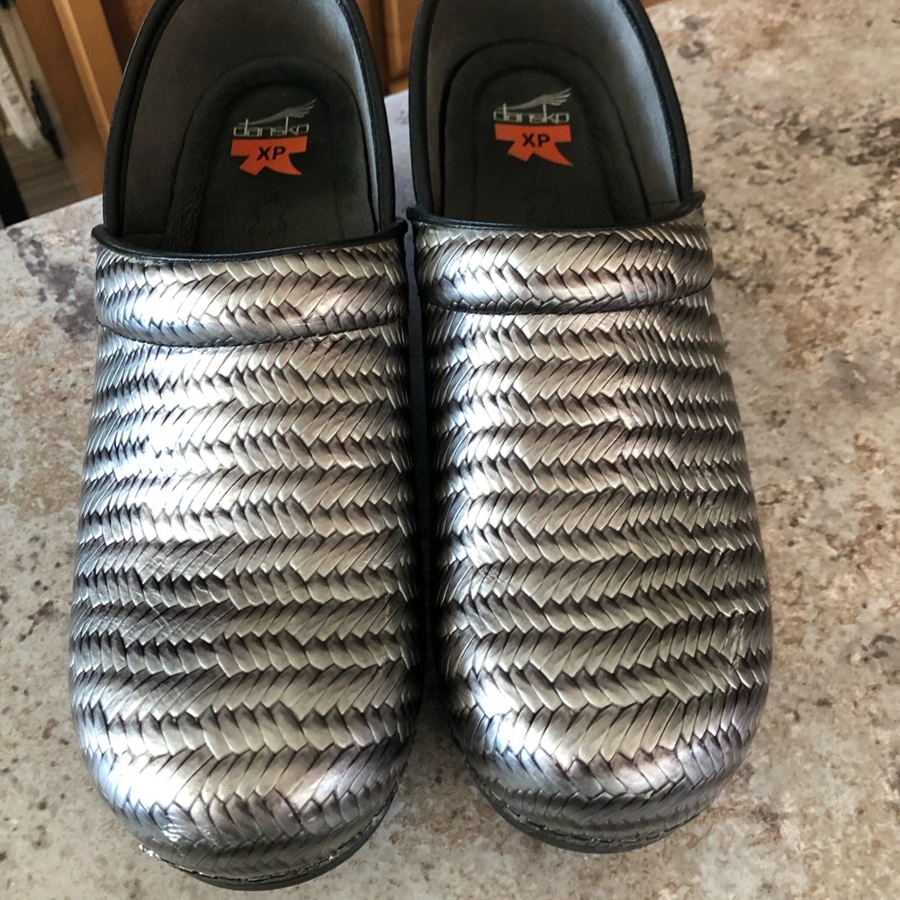 Dansko Women's Pro XP Grey Herringbone Patent Clog
